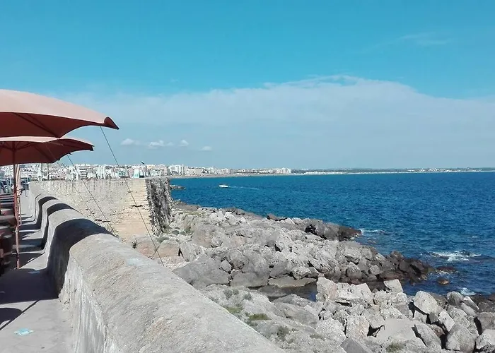 Dimora Tipica Del 600 - Centro Storico Vakantiehuis *